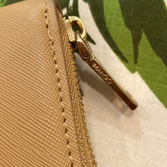 Mango Wallet - Picture 7 of 8